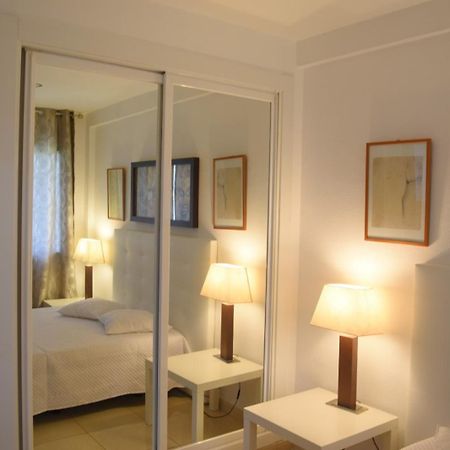 Apartamentos De Los Cisnes เบนัลมาเดนา ภายนอก รูปภาพ