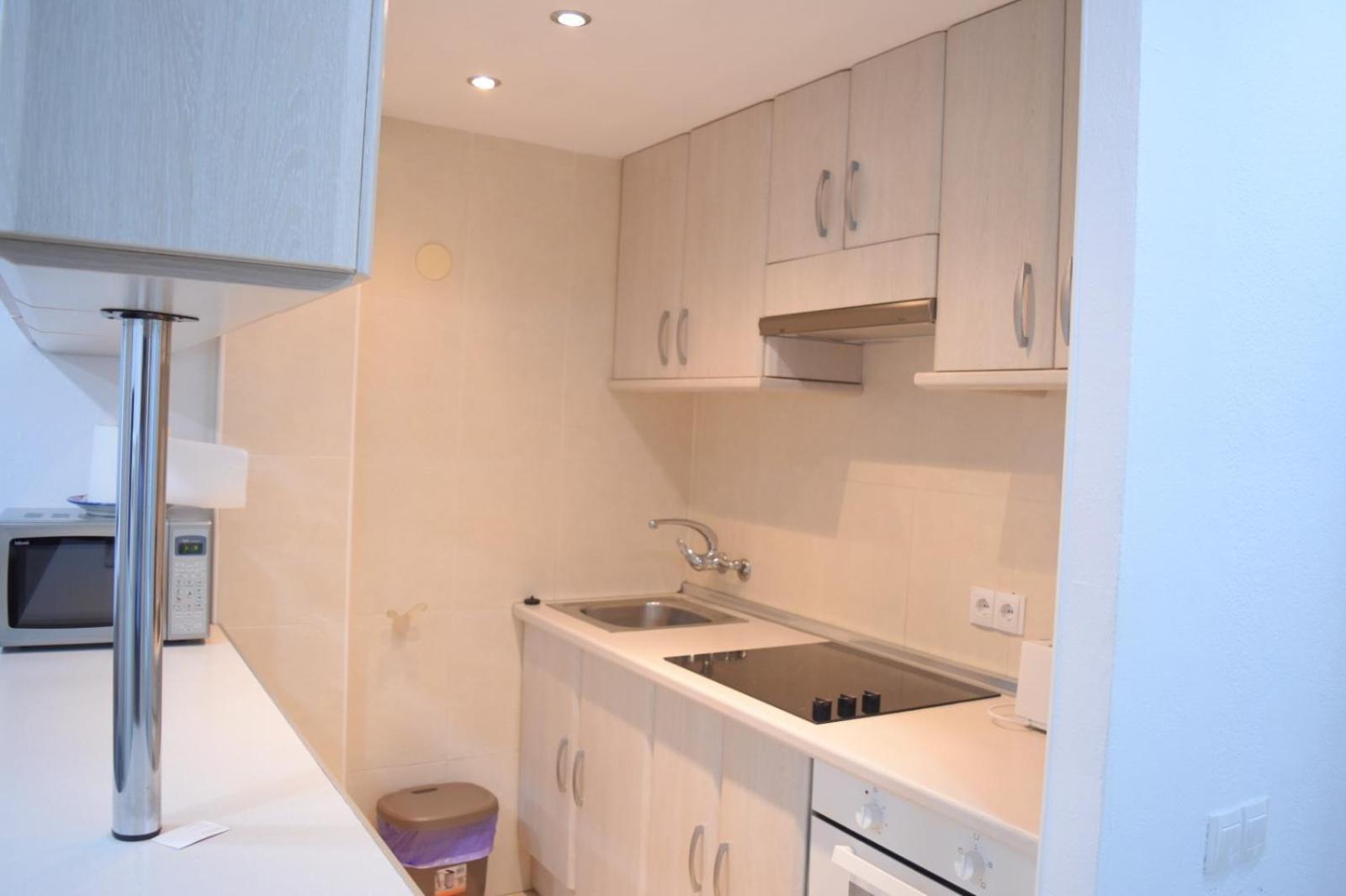 Apartamentos De Los Cisnes เบนัลมาเดนา ภายนอก รูปภาพ