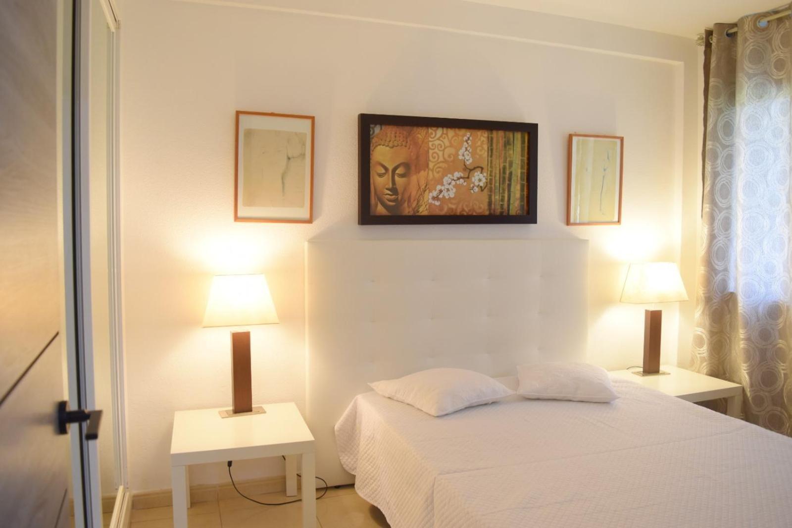 Apartamentos De Los Cisnes เบนัลมาเดนา ภายนอก รูปภาพ
