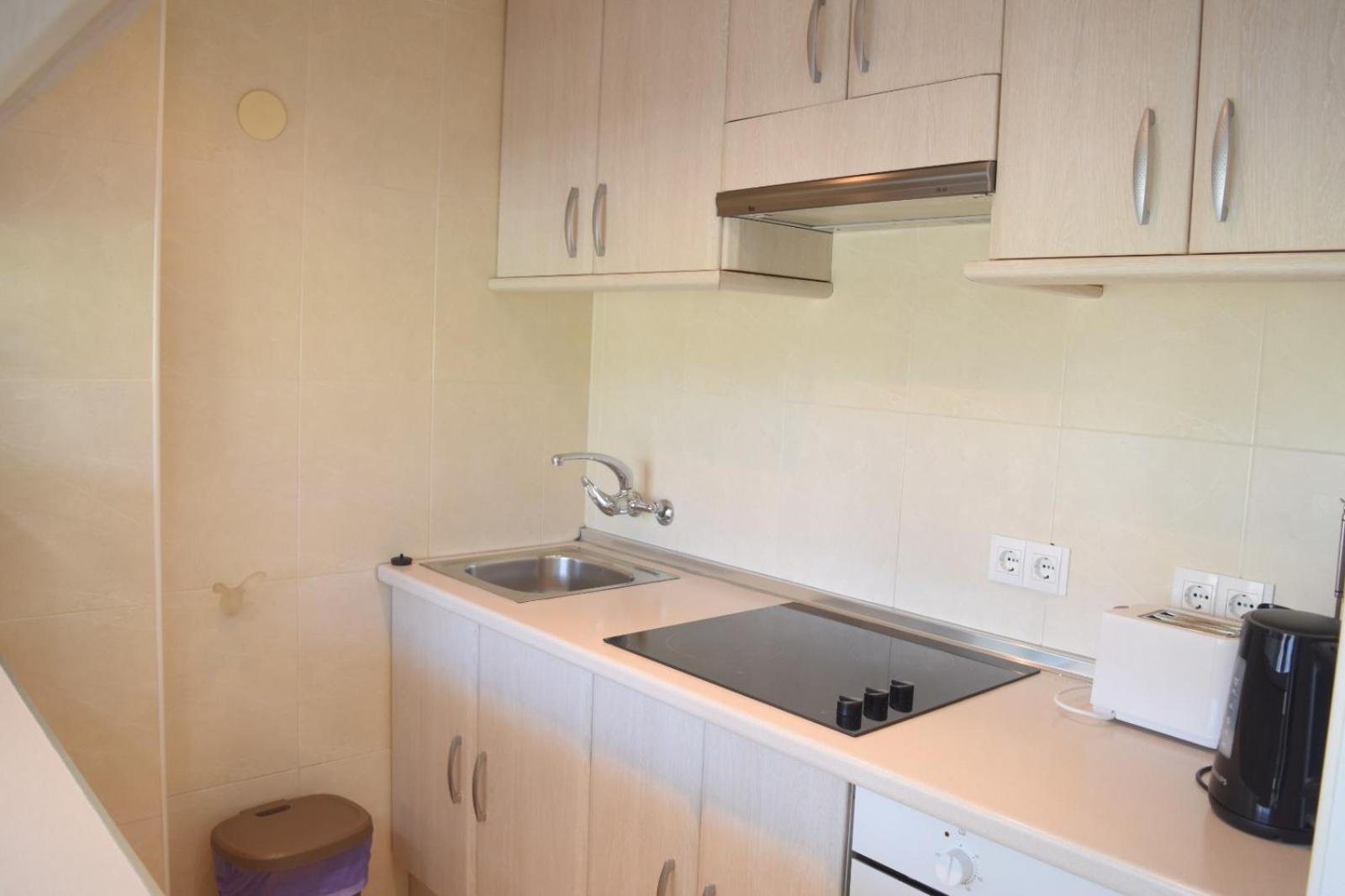 Apartamentos De Los Cisnes เบนัลมาเดนา ภายนอก รูปภาพ